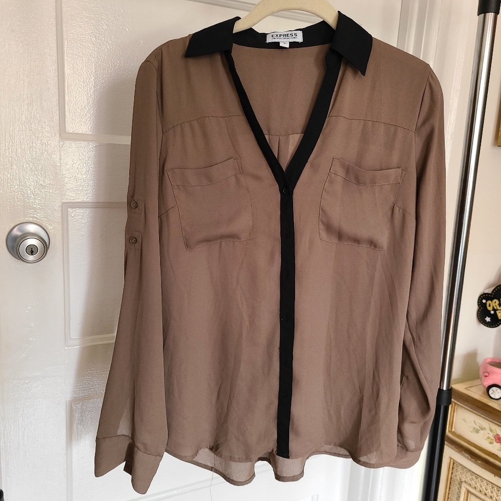 Express Women's The Portofino Shirt Two Toned Button Down Blouse Size Small FLAW